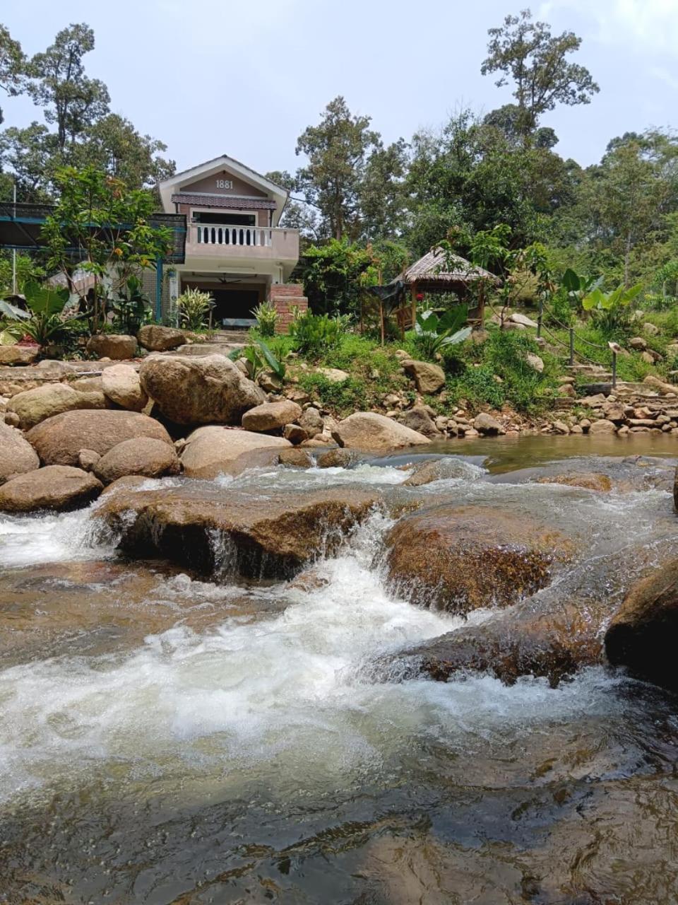 Dango1881Muslim Riverstay Padang Rengas Bagian luar foto